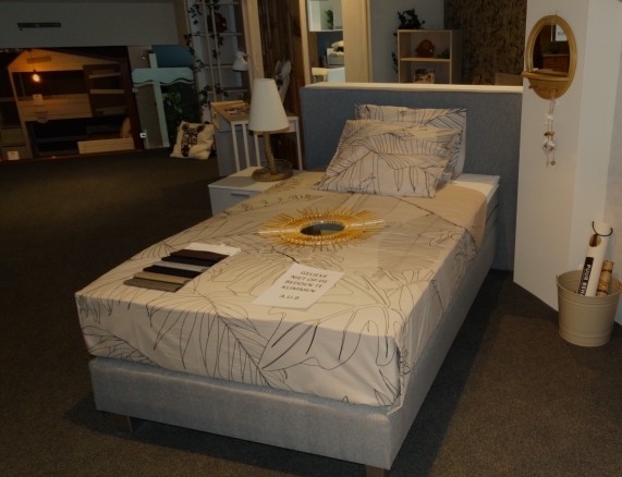Boxspring tommy leverbaar 6 kleuren en in de maten  90x200 en 120x200