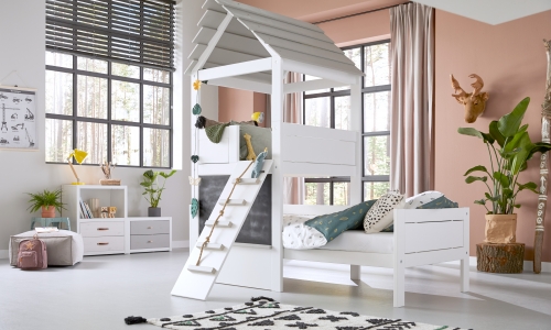Play Tower met loopplank van Life Time Kidsrooms kinderslaapkamers en tienerslaapkamers.