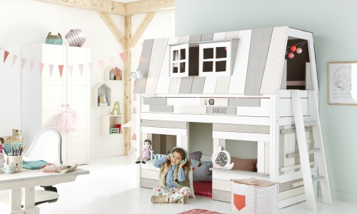 Life Time Kidsrooms kinderslaapkamers en tienerslaapkamers model Hangout op basis van halfhoogslaper. Boven om te slapen en beneden om te spelen