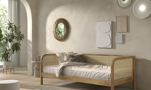 Model Olive Bedbank in massief eiken met rotan