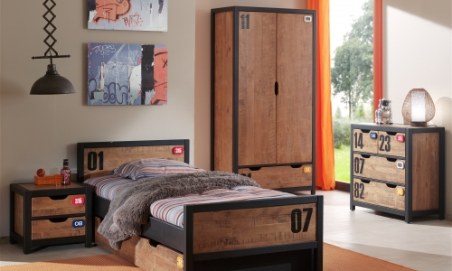 Model Alex met 2-deurs kledingkast van Vipack kinderkamer en tienerkamer